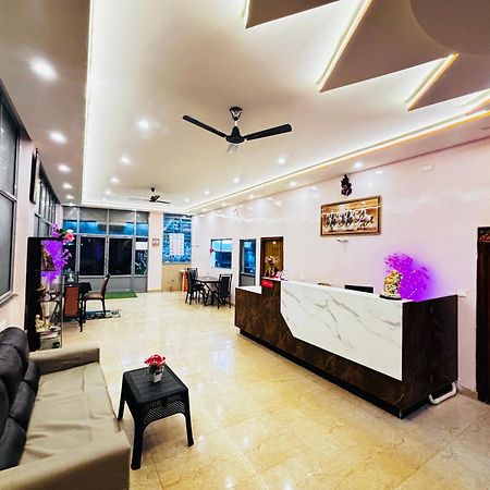 Hotel New Royal Ruby - Electronic City Phase 1 Kammasandra Dış mekan fotoğraf