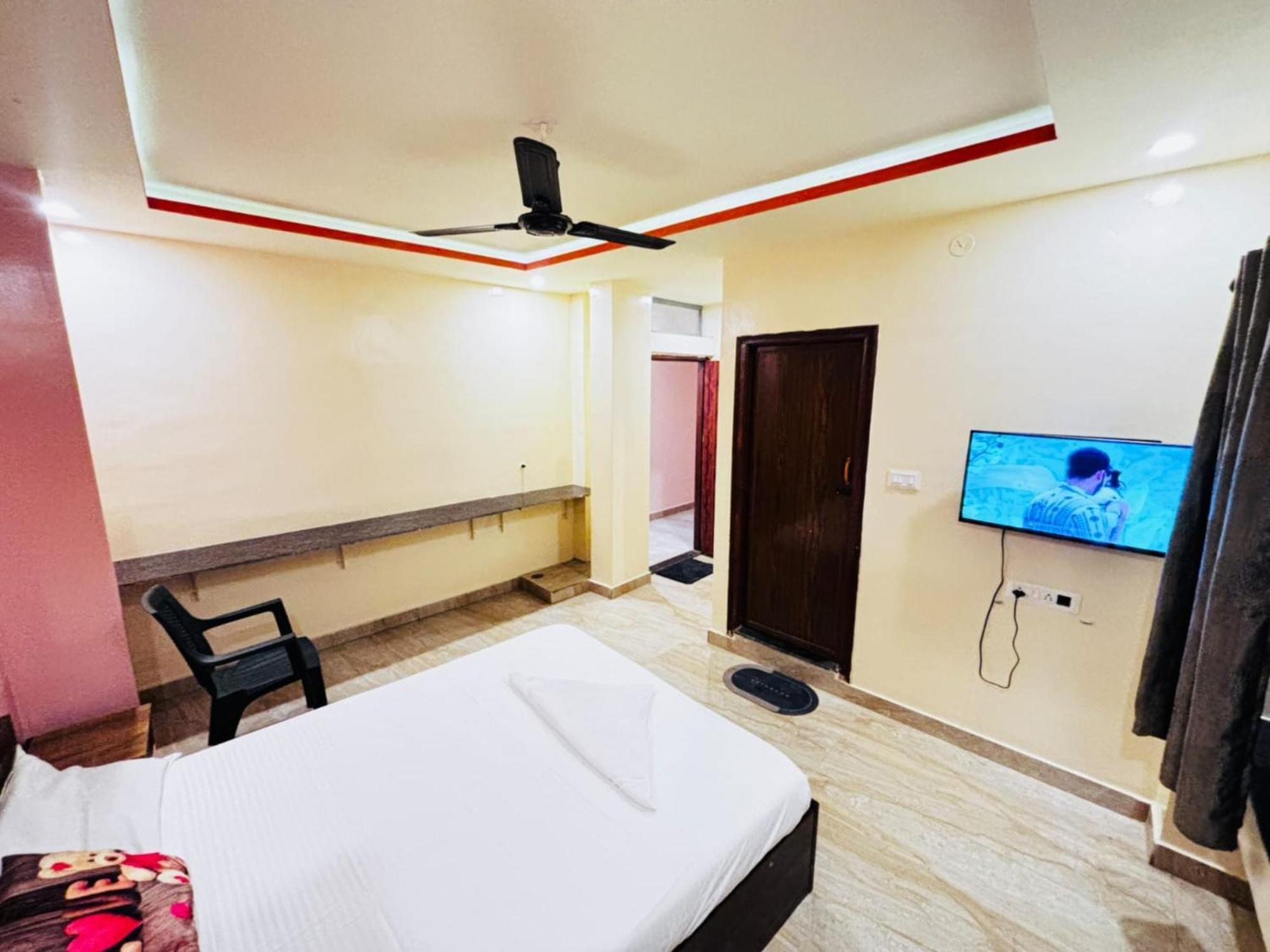 Hotel New Royal Ruby - Electronic City Phase 1 Kammasandra Dış mekan fotoğraf