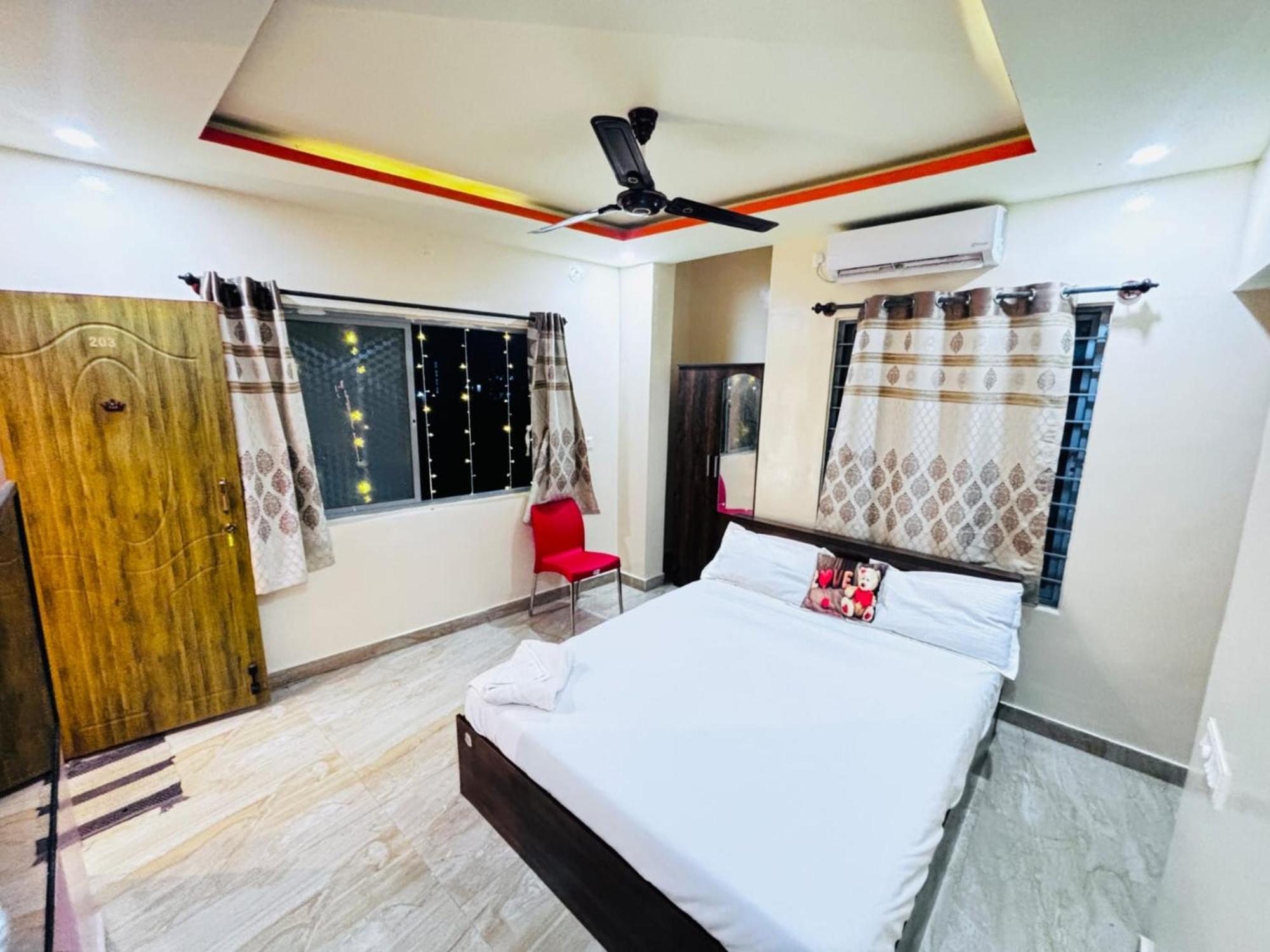 Hotel New Royal Ruby - Electronic City Phase 1 Kammasandra Dış mekan fotoğraf