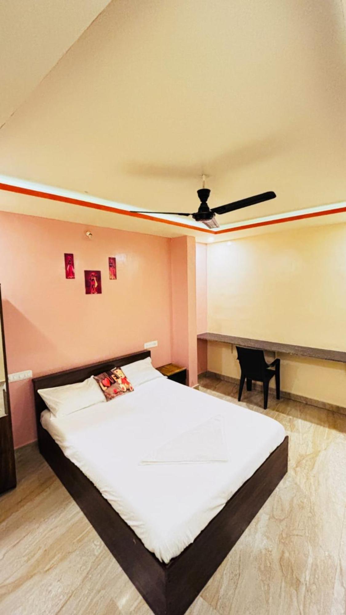 Hotel New Royal Ruby - Electronic City Phase 1 Kammasandra Dış mekan fotoğraf