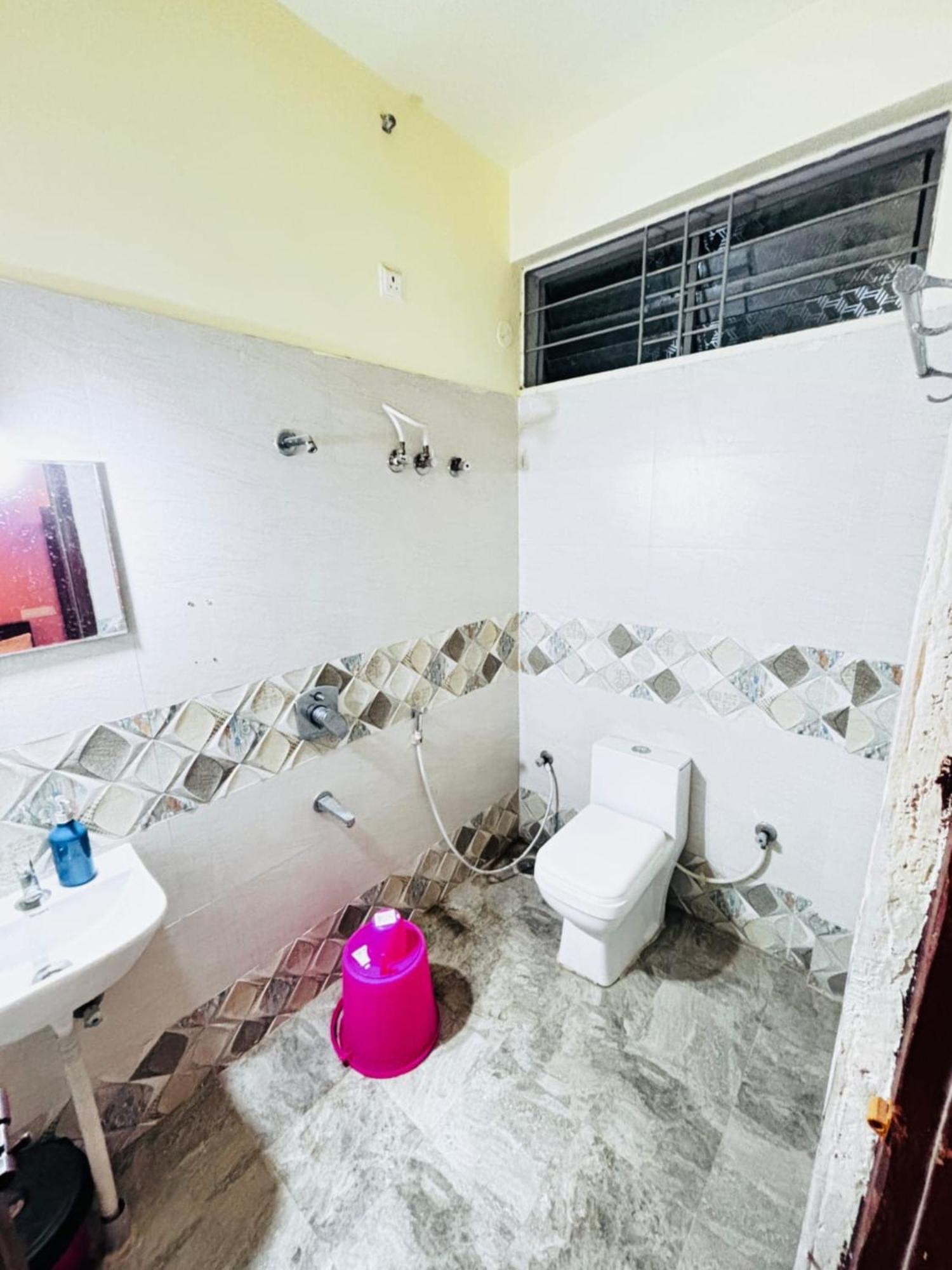 Hotel New Royal Ruby - Electronic City Phase 1 Kammasandra Dış mekan fotoğraf