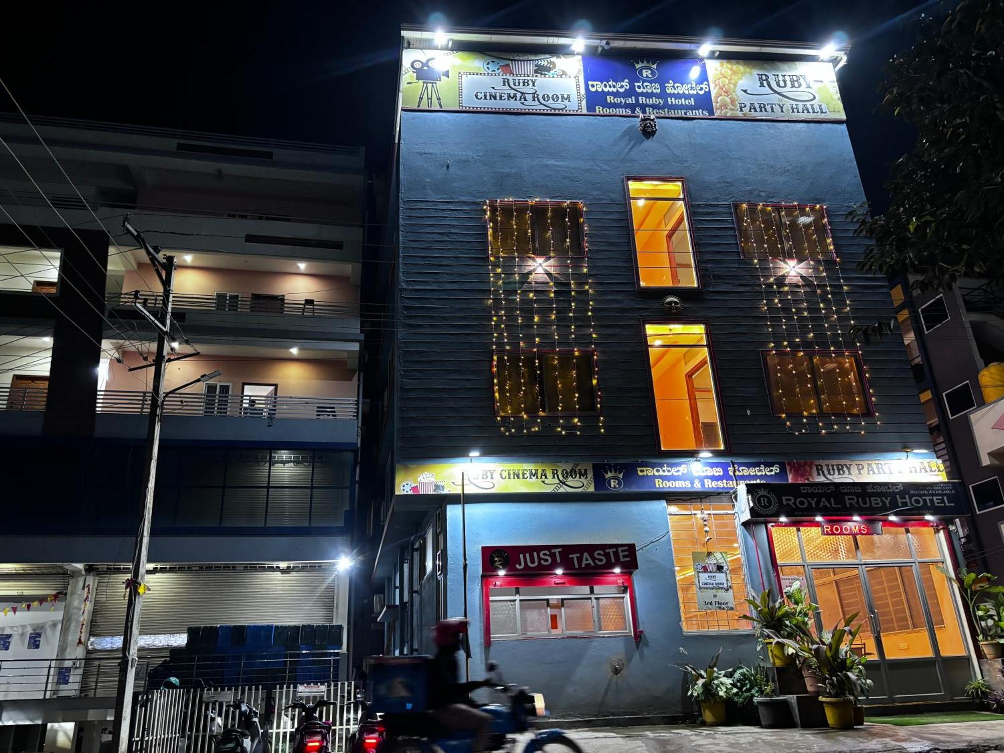 Hotel New Royal Ruby - Electronic City Phase 1 Kammasandra Dış mekan fotoğraf